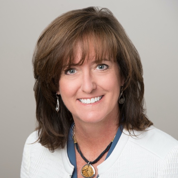 Meet your Posher, Karen - Picture 1 of 2